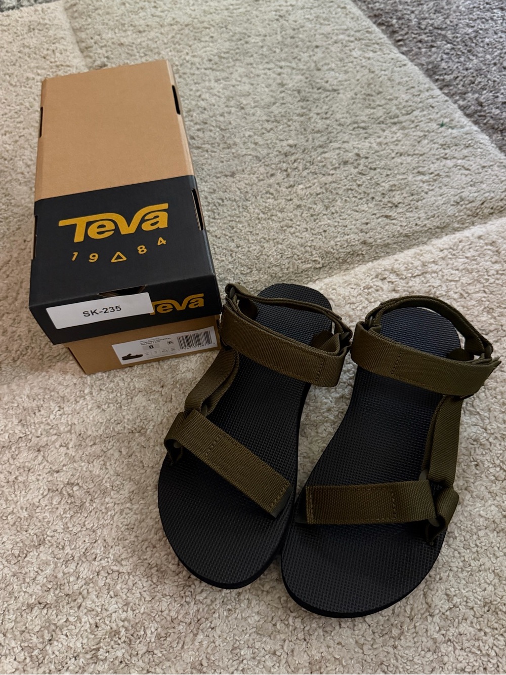 NWT Teva Men’s Olive Hiking Sandals - Black Footbed